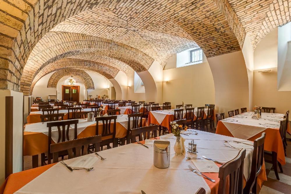 Domus Carmelitana Ξενοδοχείο Ρώμη Εξωτερικό φωτογραφία