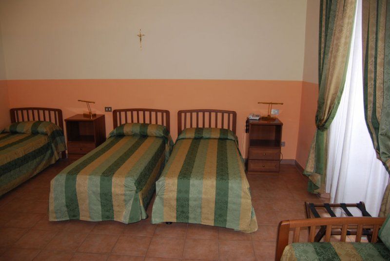 Domus Carmelitana Ξενοδοχείο Ρώμη Εξωτερικό φωτογραφία